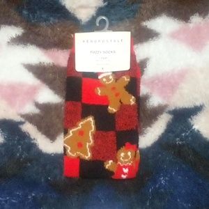 Aeropostale's Fuzzy Socks